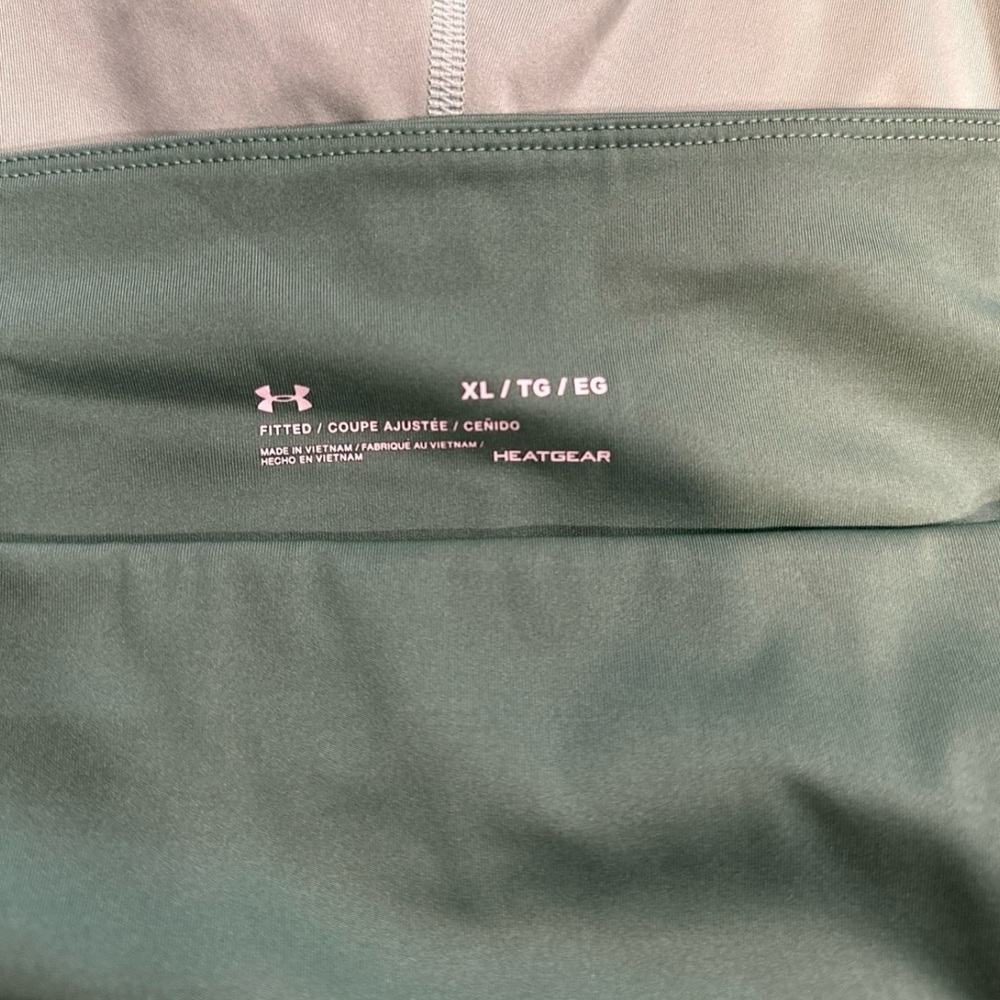 Under Armour Green HeatGear Ankle Crop Leggings Compression - Picture 3 of 3